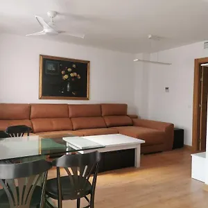 https://apart-duplex-atico-tomares.es-andalucia.com